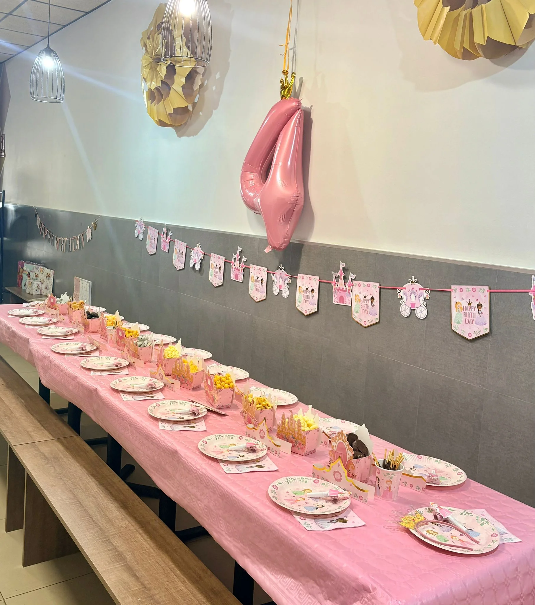 Zona infantil — sala privada El Parque para cumpleaños trimestrales Zaragoza